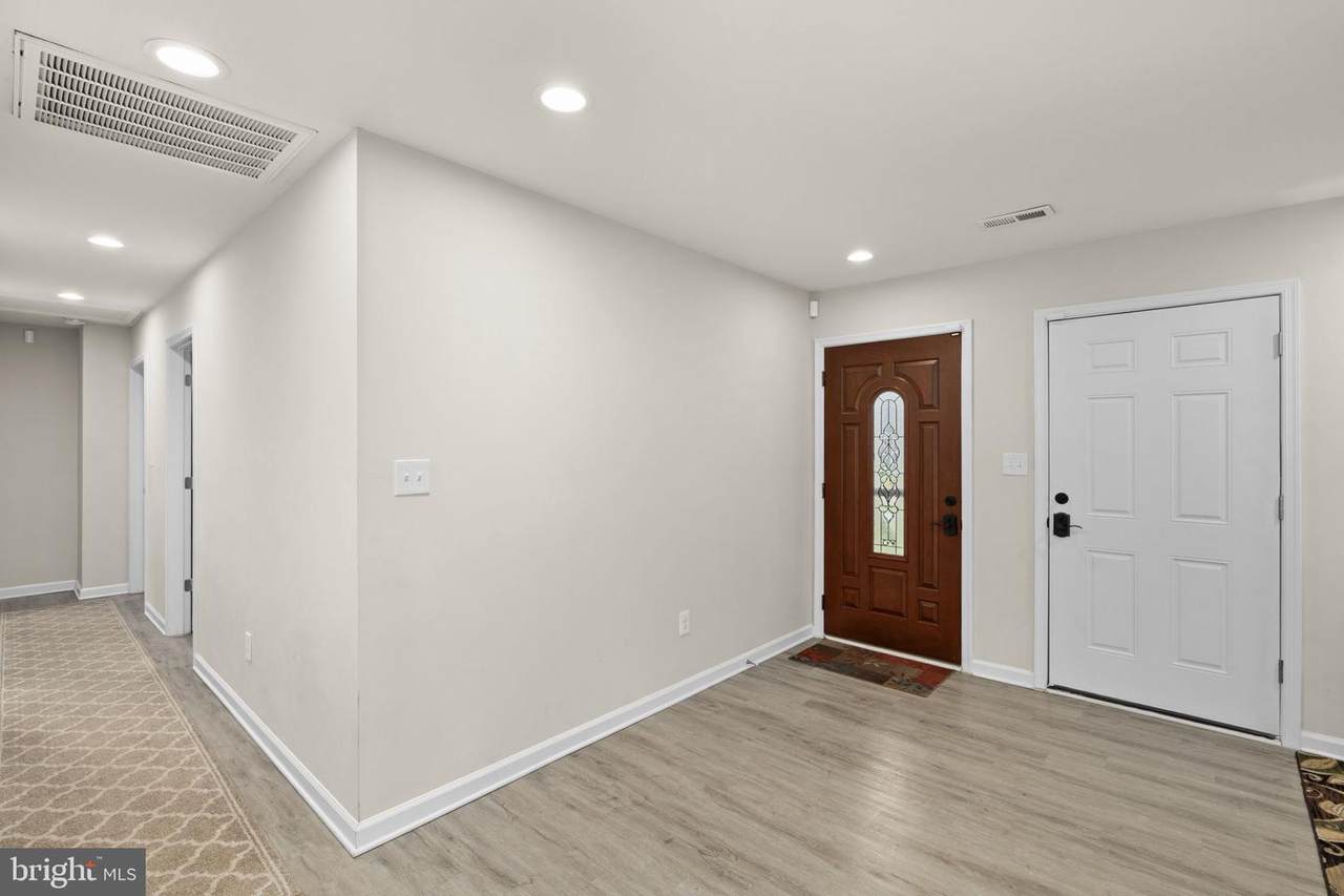 https://bt-photos.global.ssl.fastly.net/brightmls/1280_boomver_1_804643091680-2.jpg