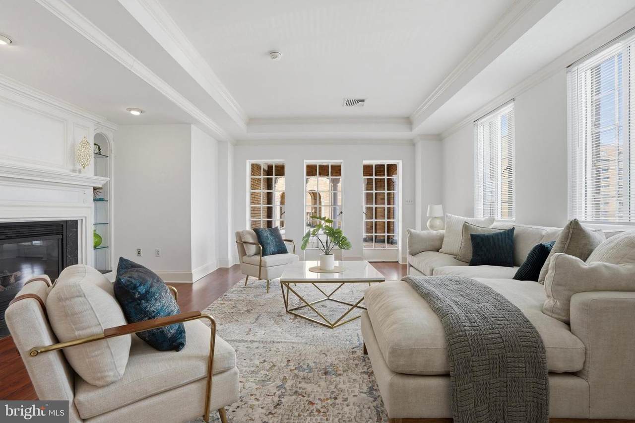 1512 Spruce Street - Photo 1