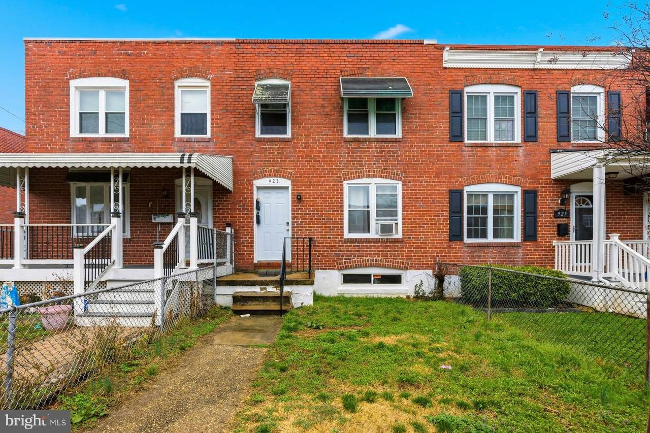 923 1ST Street - Photo 1