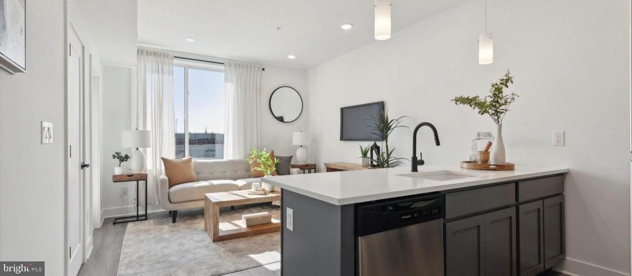 2200 Somerset Street - Photo 1