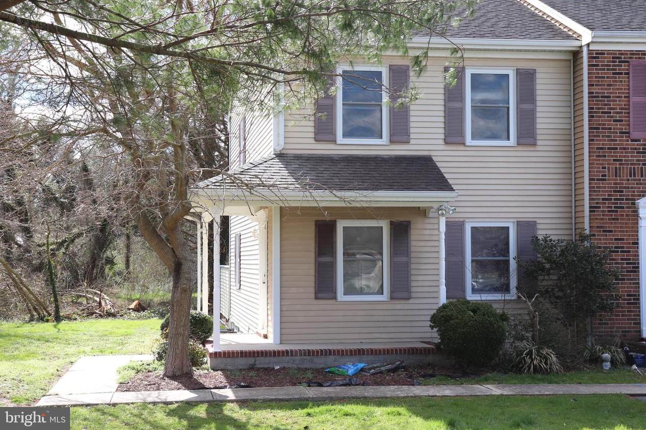 1 Franklin Square - Photo 1