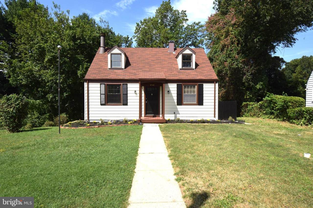 8742 Lackawanna Avenue - Photo 1