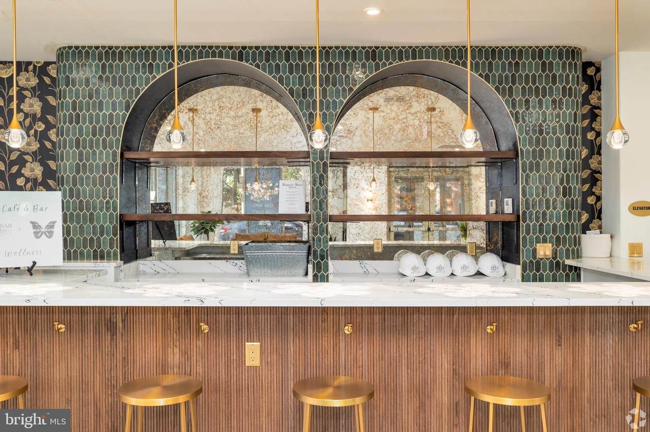 416 Vine Street - Photo 1