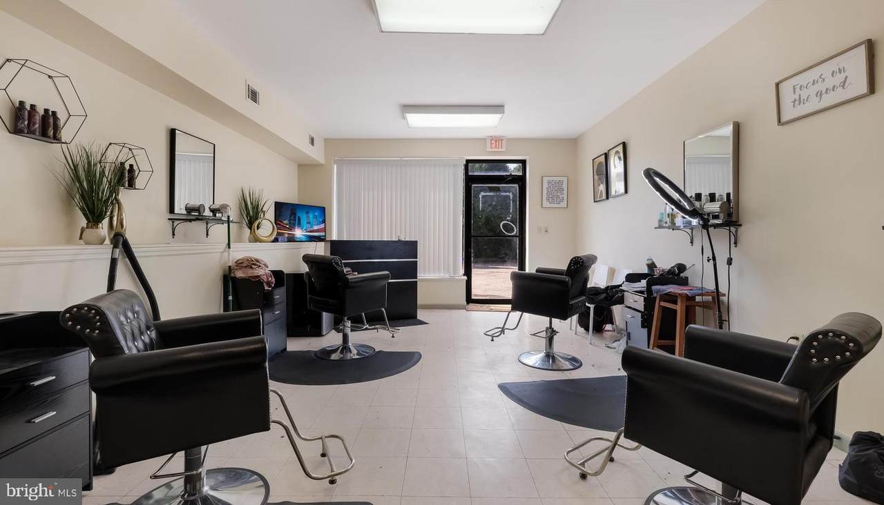 835 Glenside Avenue - Photo 1