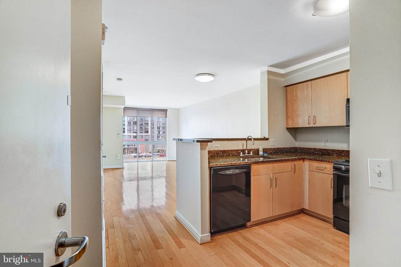 1000 New Jersey Avenue - Photo 1