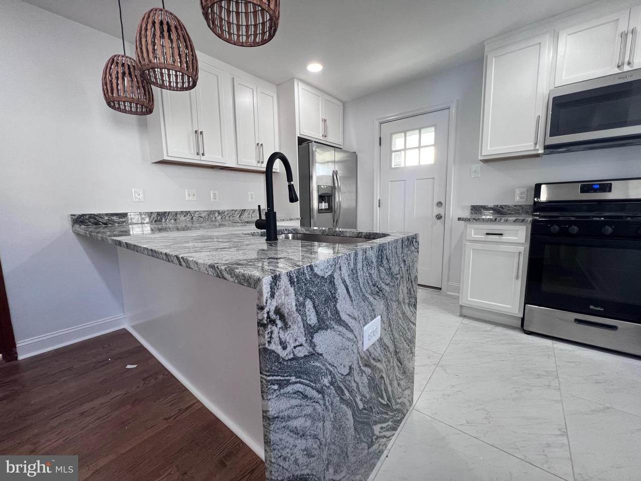 5604 29TH Avenue - Photo 1