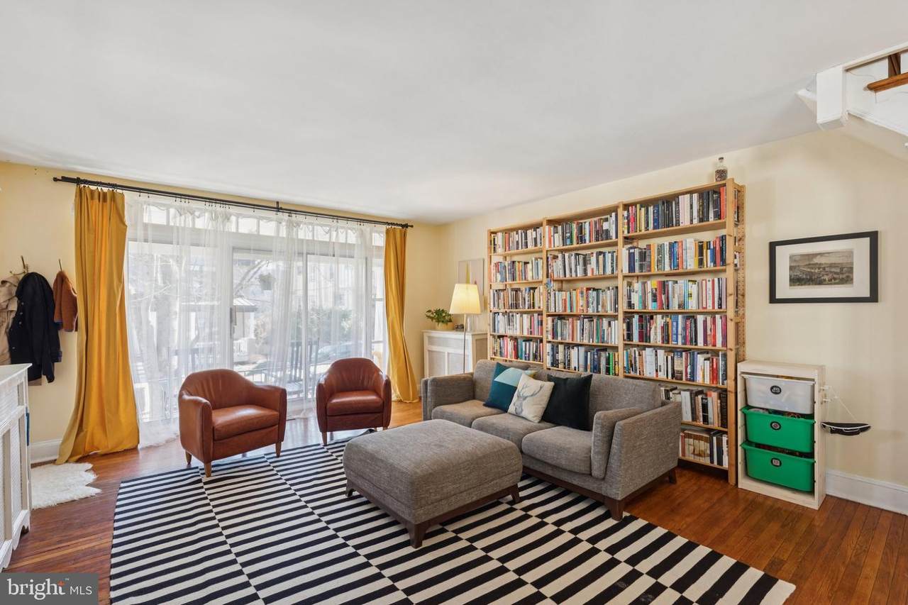 https://bt-photos.global.ssl.fastly.net/brightmls/1280_boomver_1_804654262072-2.jpg