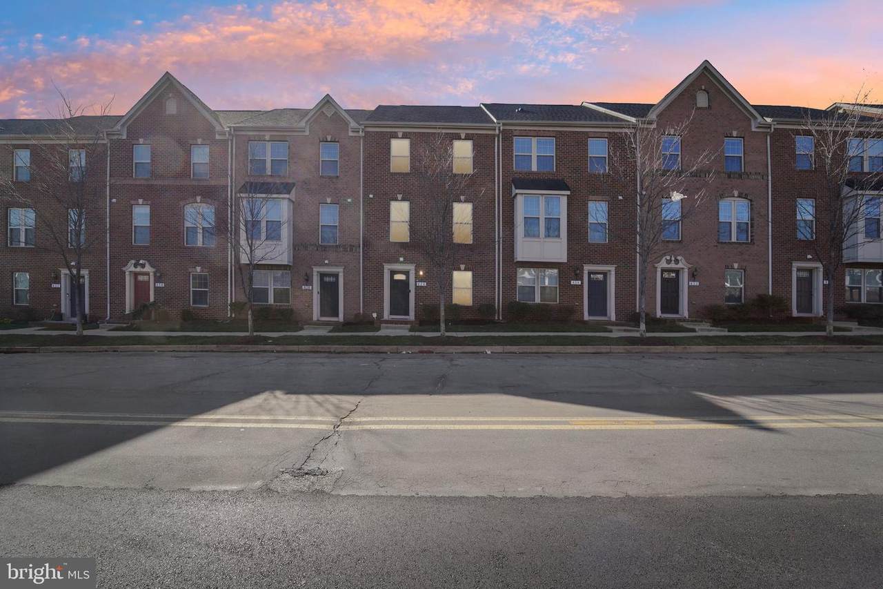 826 Oldham Street - Photo 1