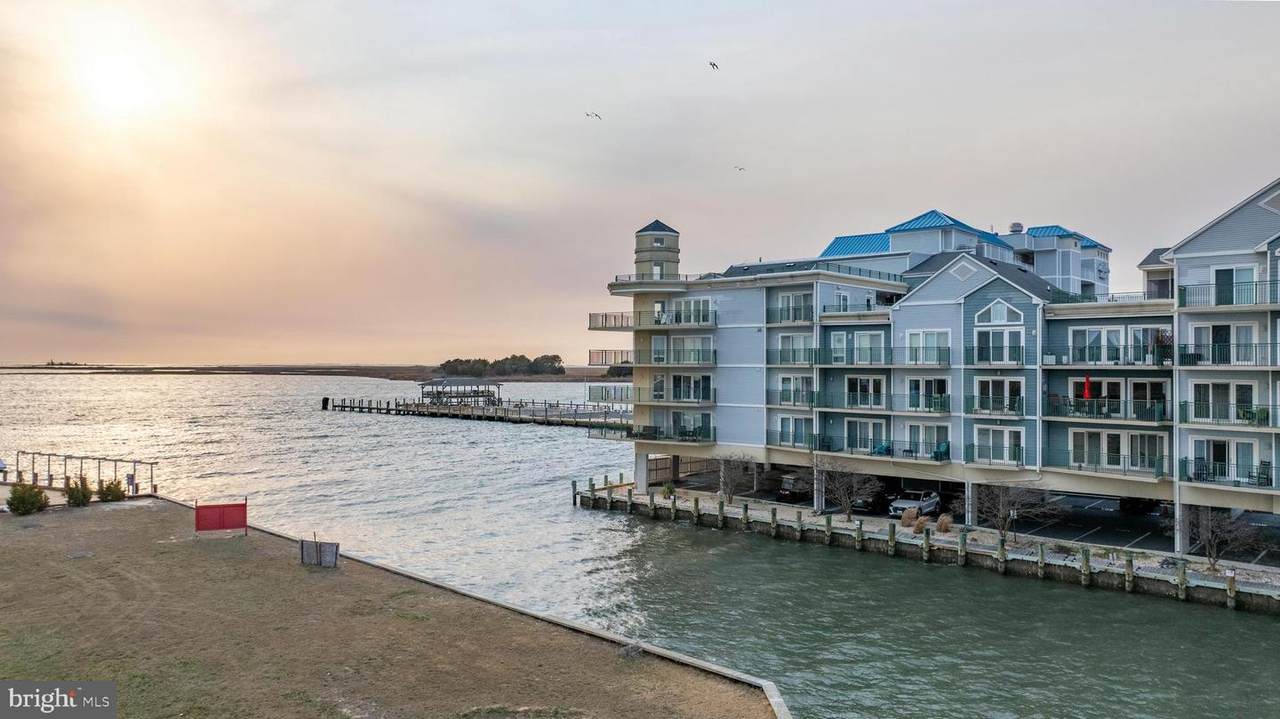 1 Dock Street - Photo 1
