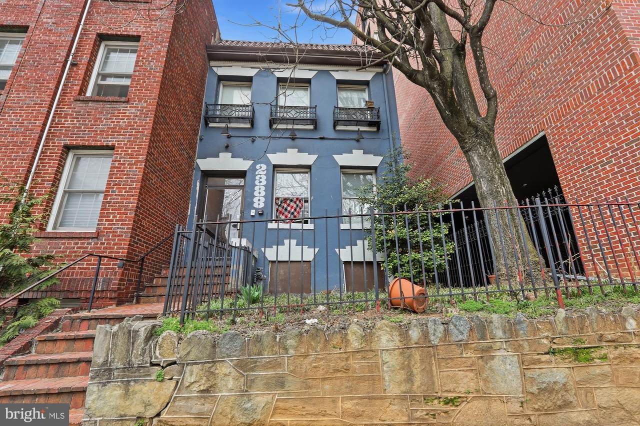 2388 Champlain Street - Photo 1