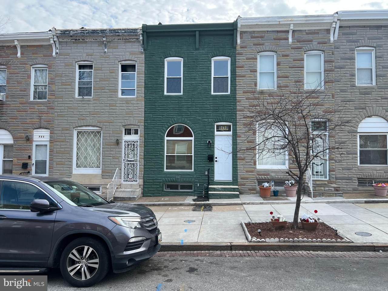 717 Collington Avenue - Photo 1