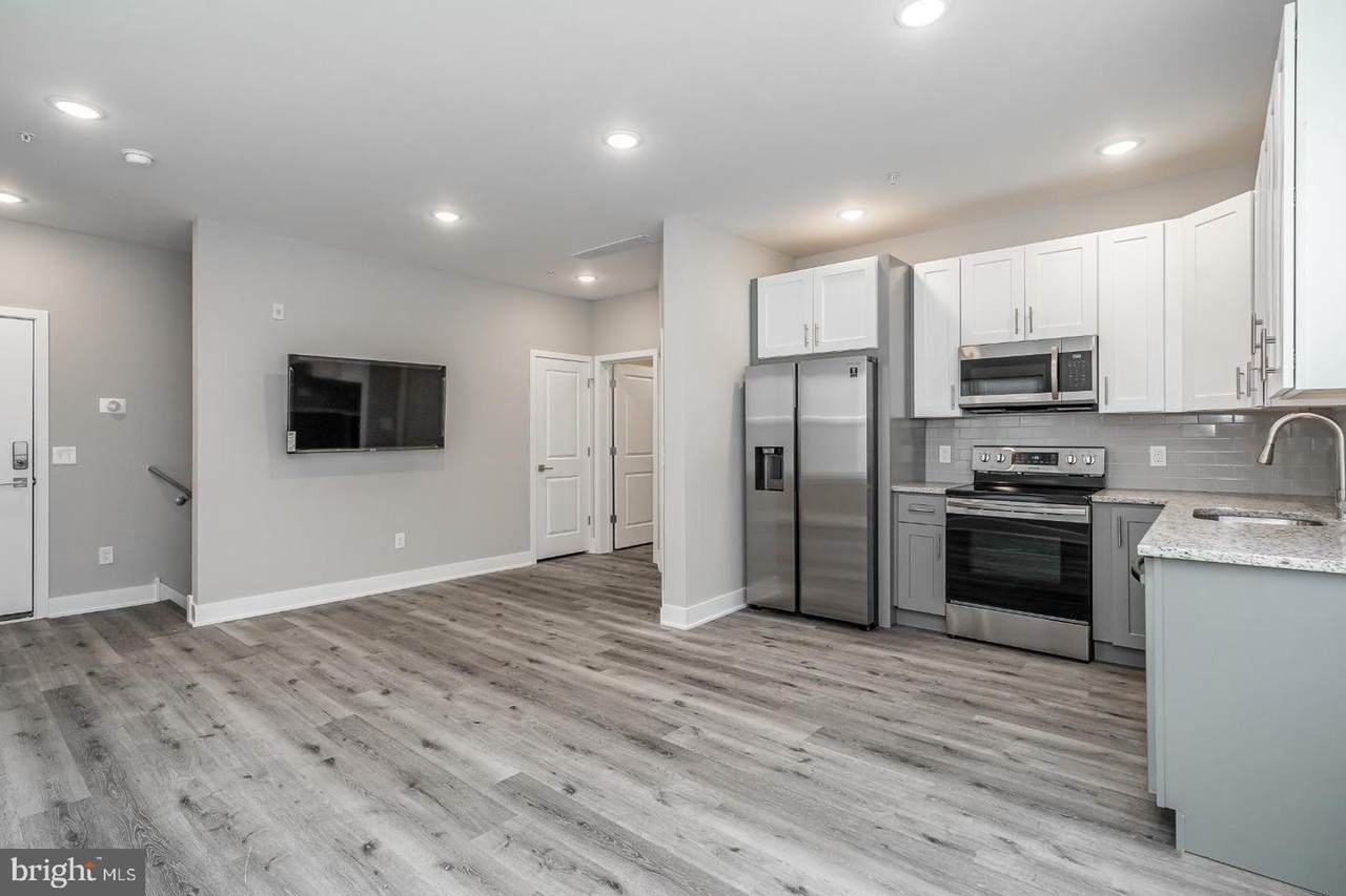 616 Union Street - Photo 1