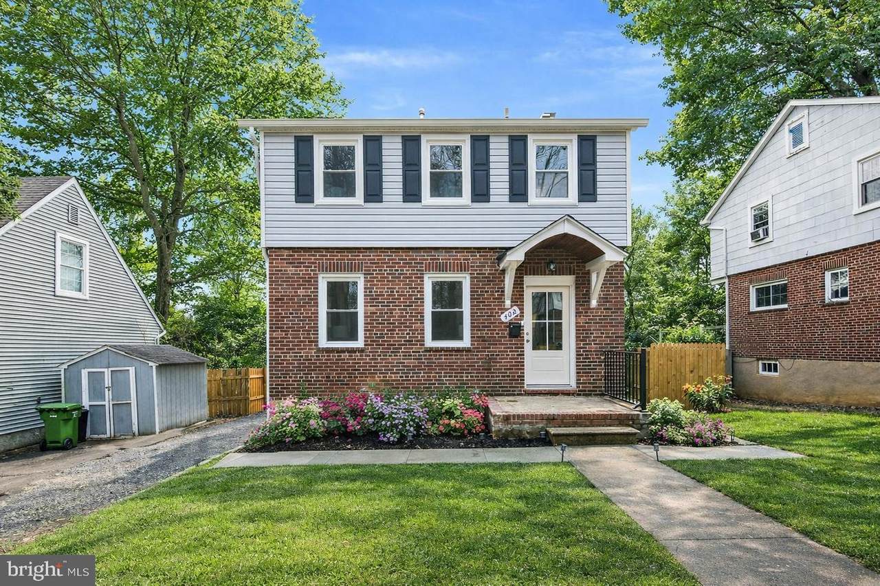 402 Westgate Road - Photo 1