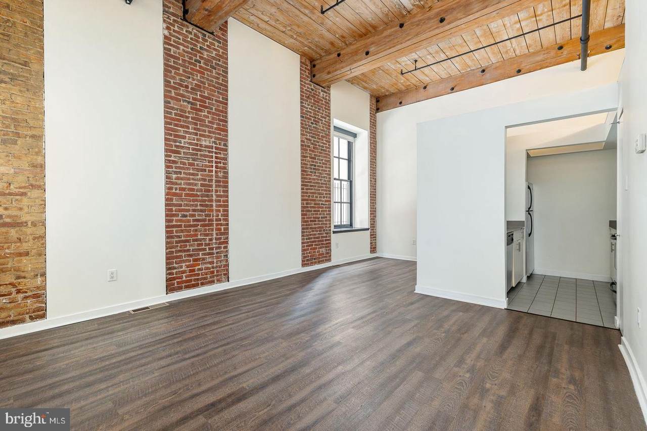 303 Vine Street - Photo 1
