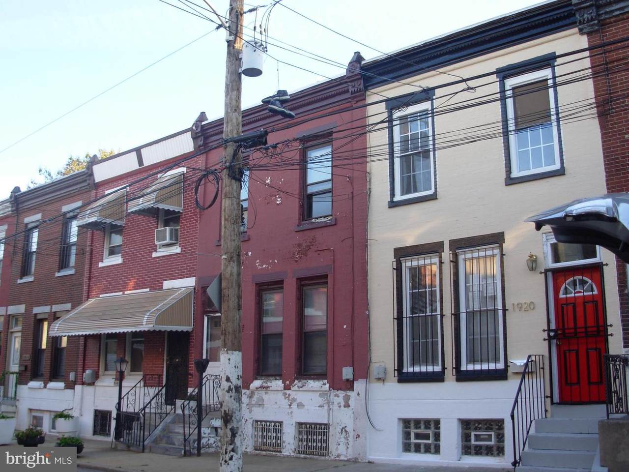 1920 Fontain Street - Photo 1