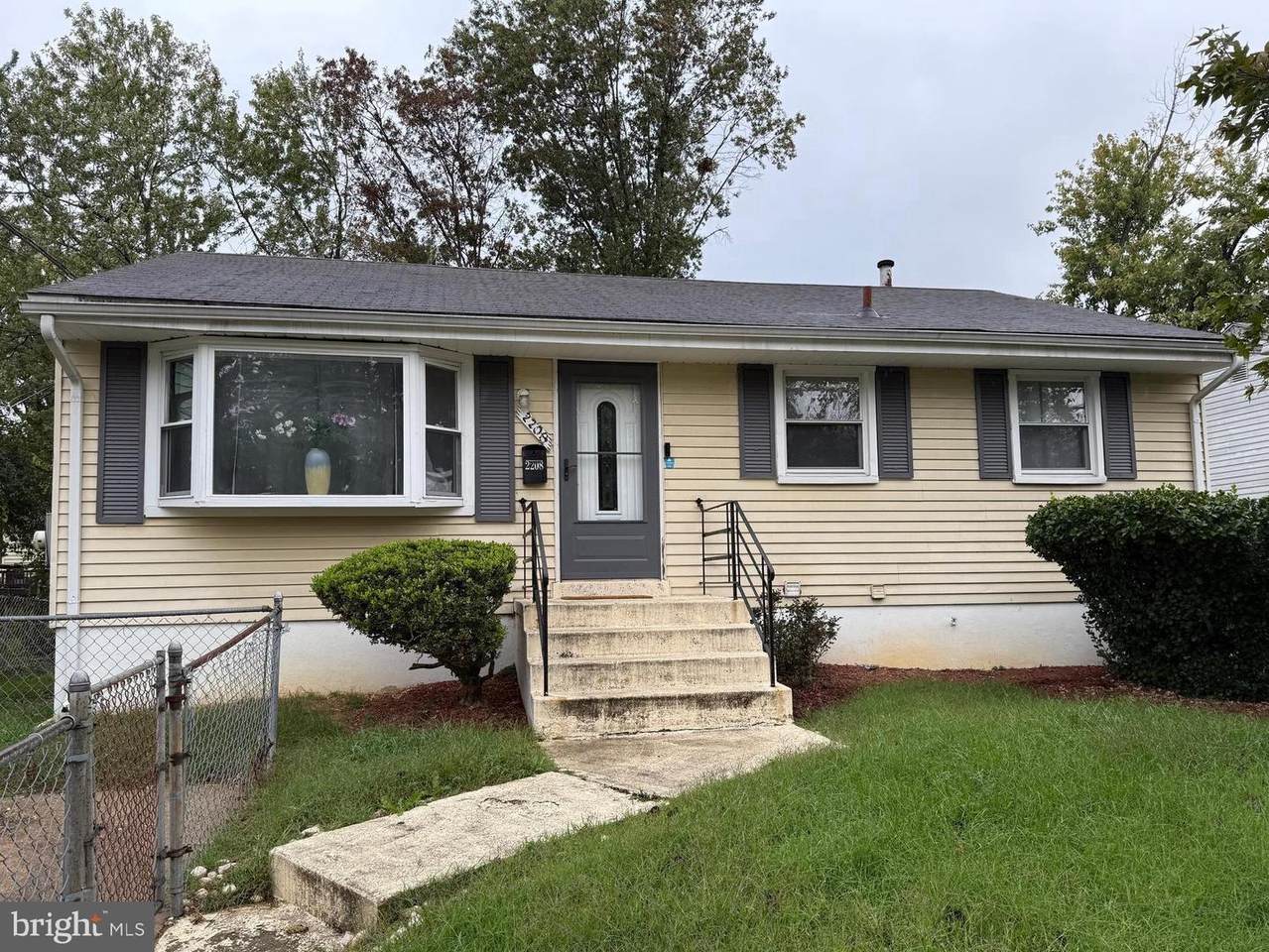 2208 Vermont Avenue - Photo 1