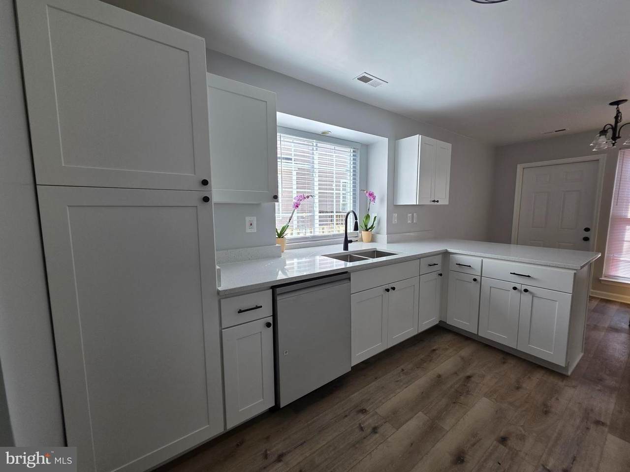45511 Daugherty Court - Photo 1