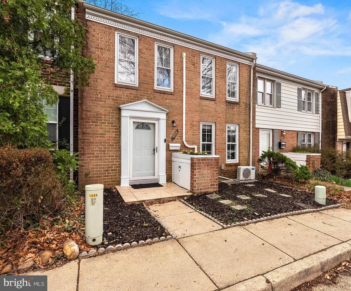 1009 Van Dorn Street - Photo 1