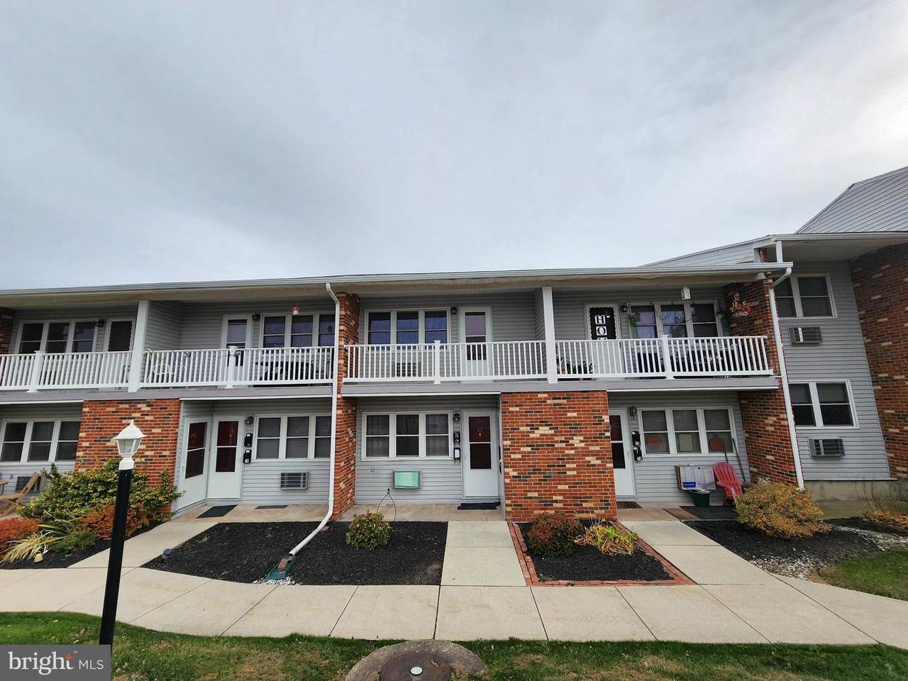 76 Lark Circle - Photo 1