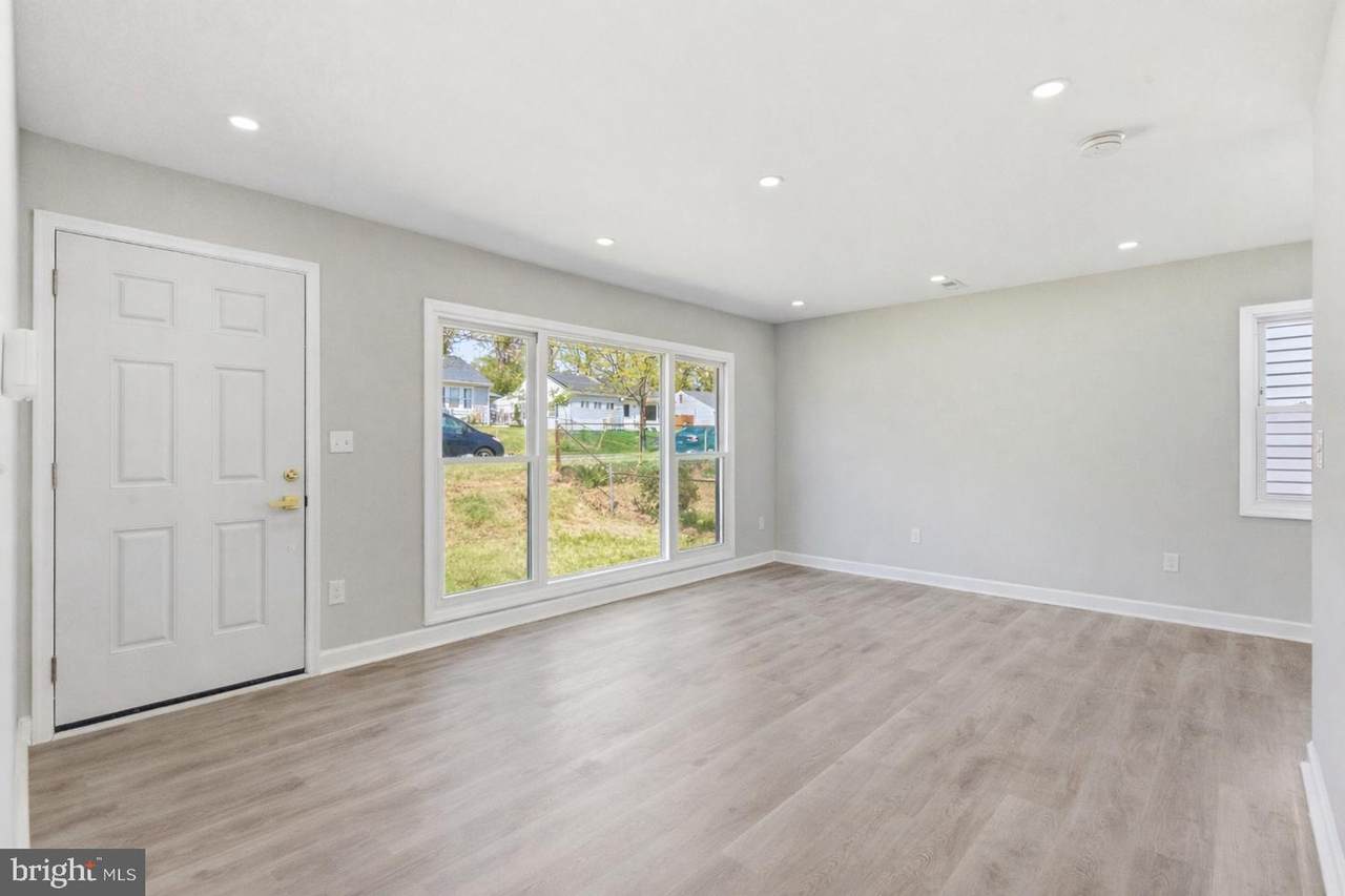 3719 Ingalls Avenue - Photo 1