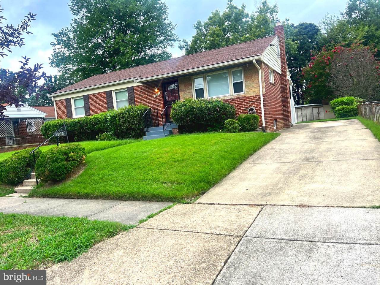 3105 Viceroy Avenue - Photo 1