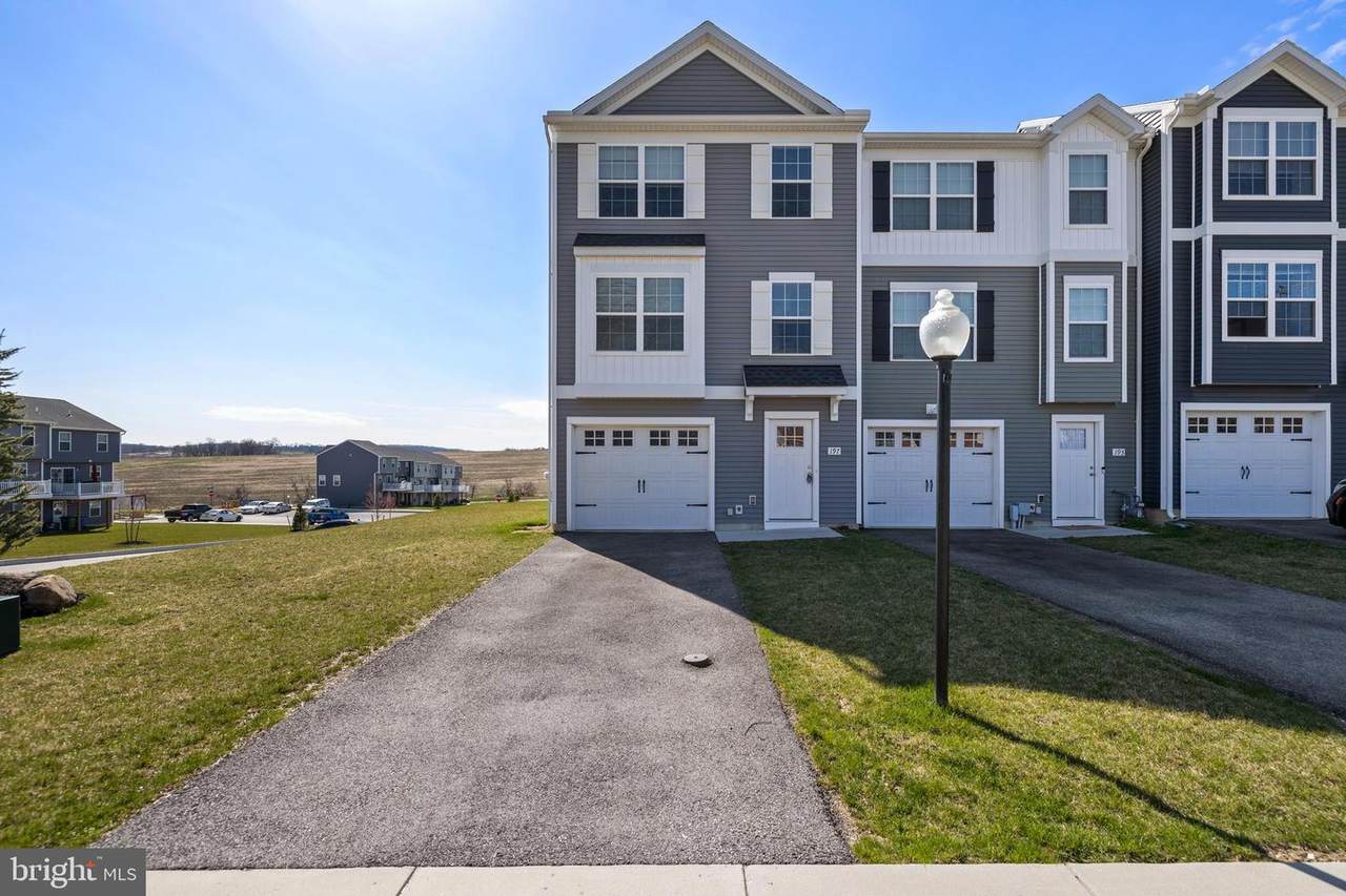 46 Summer Lane - Photo 1