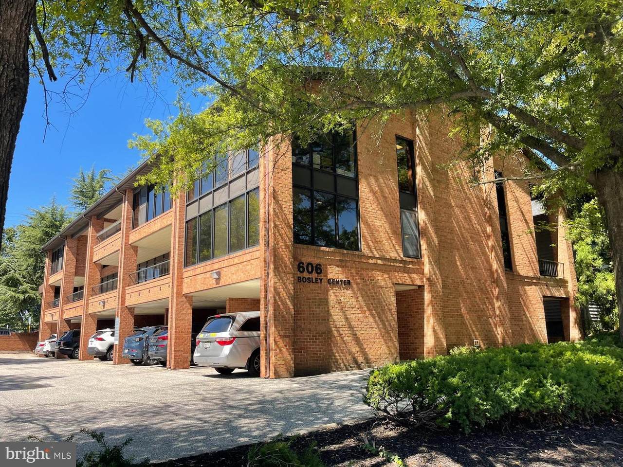 604-606 Bosley Avenue - Photo 1