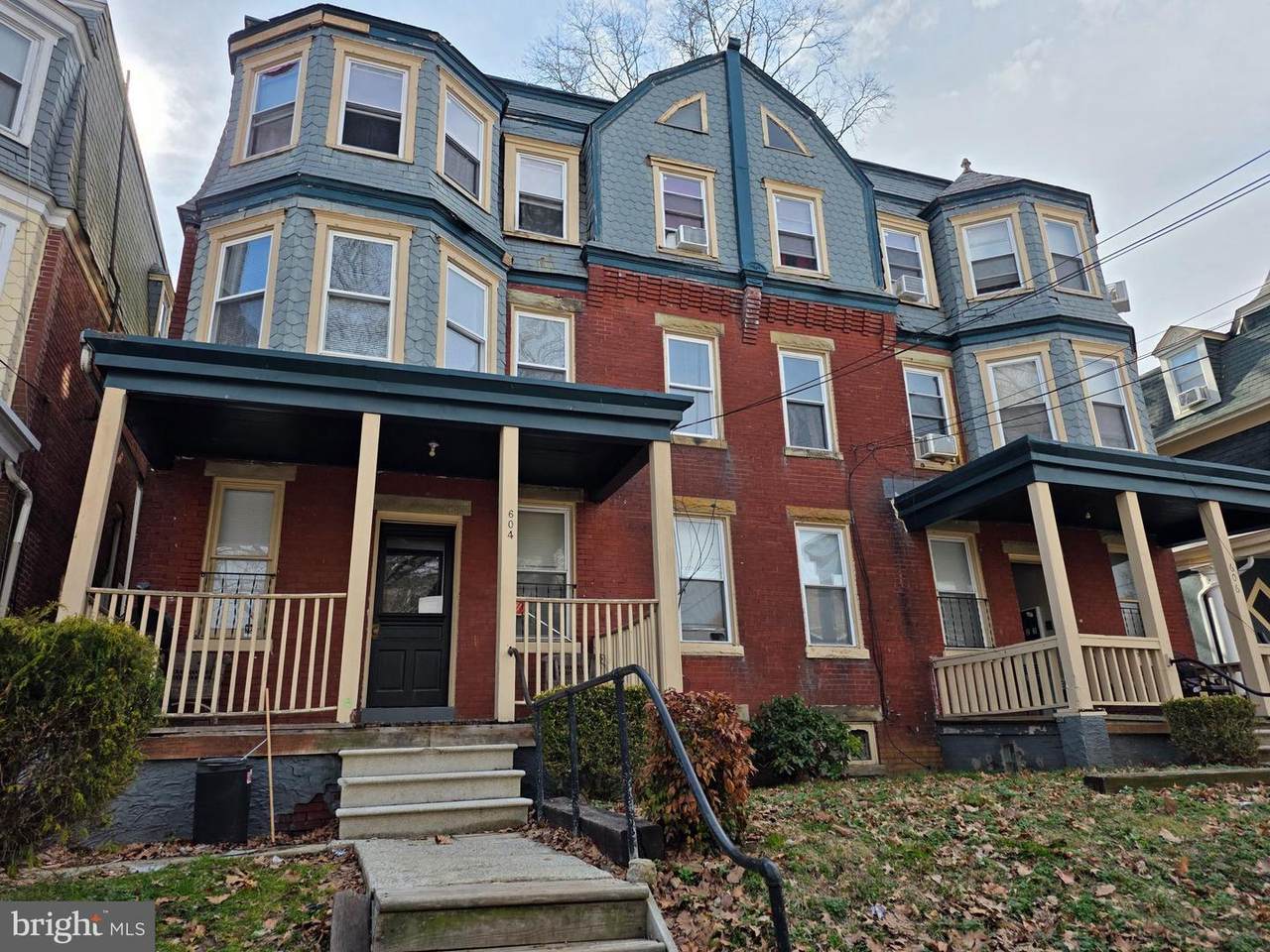 604 20TH - Photo 1