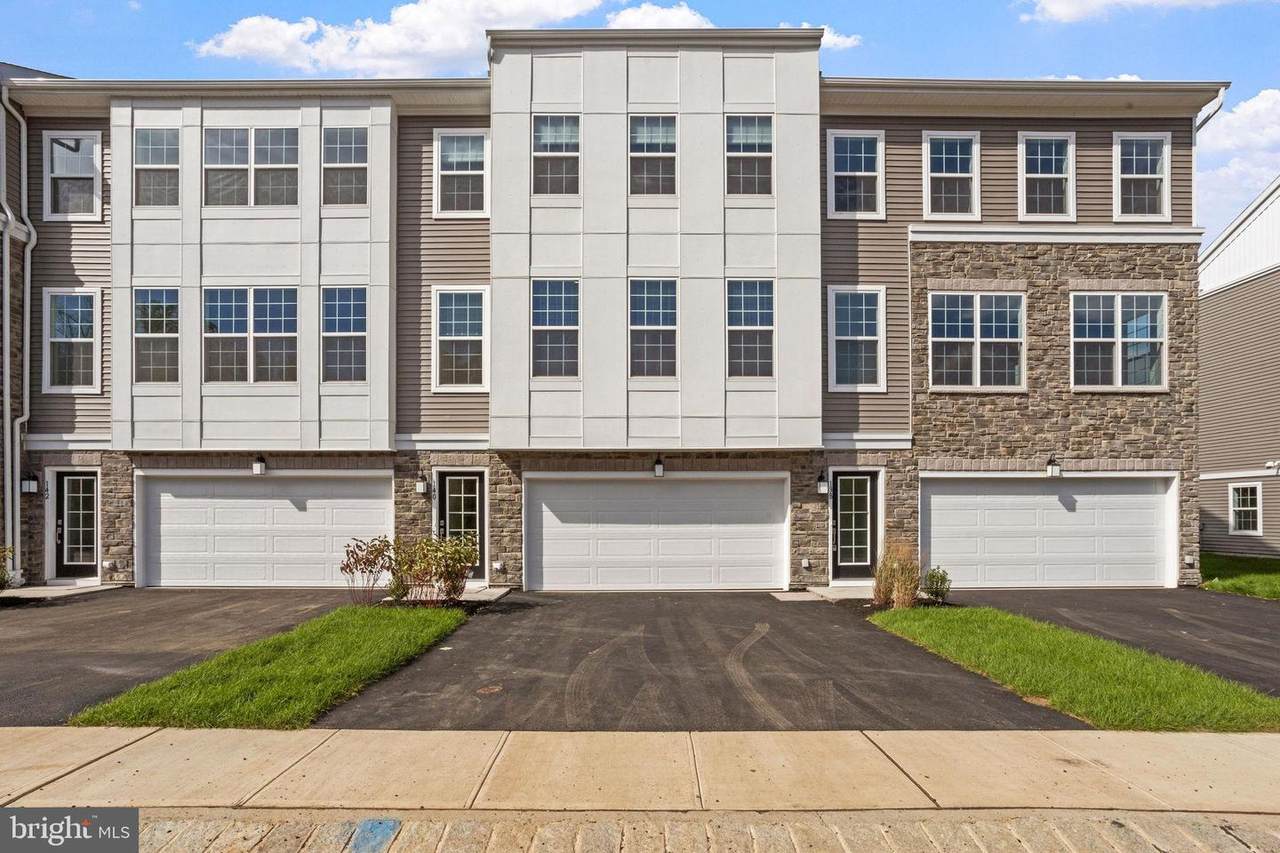 140 Ada Hightower Avenue - Photo 1