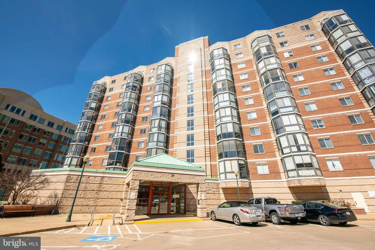 24 Courthouse Square - Photo 1