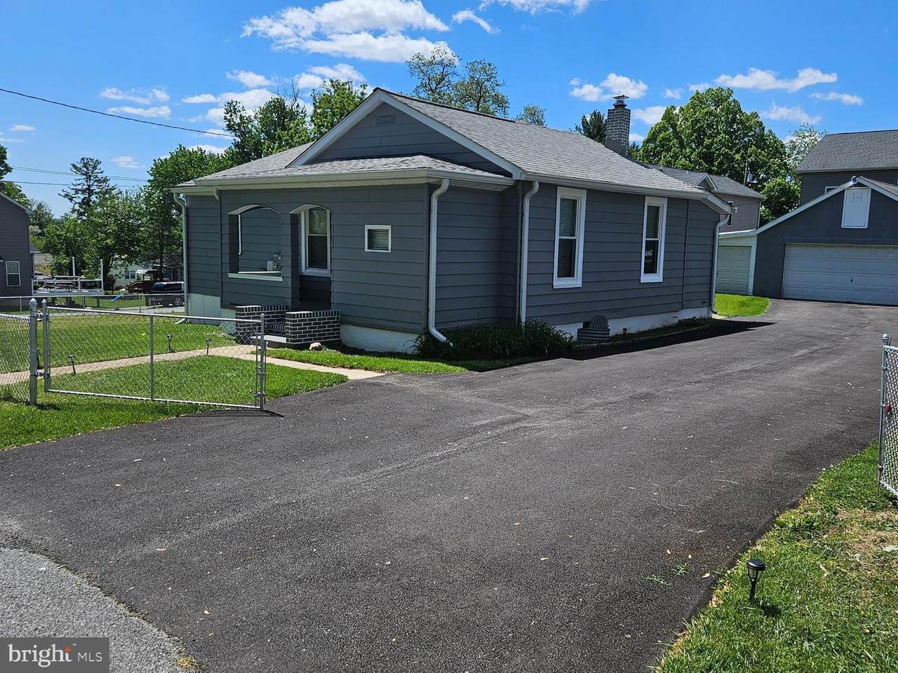 6608 Fairmount Avenue - Photo 1