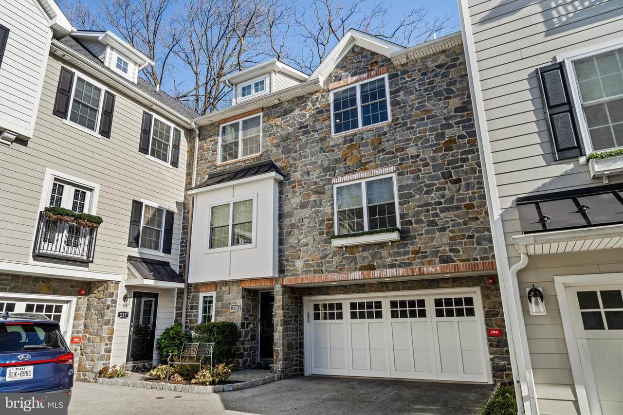 219 Montgomery Avenue - Photo 1