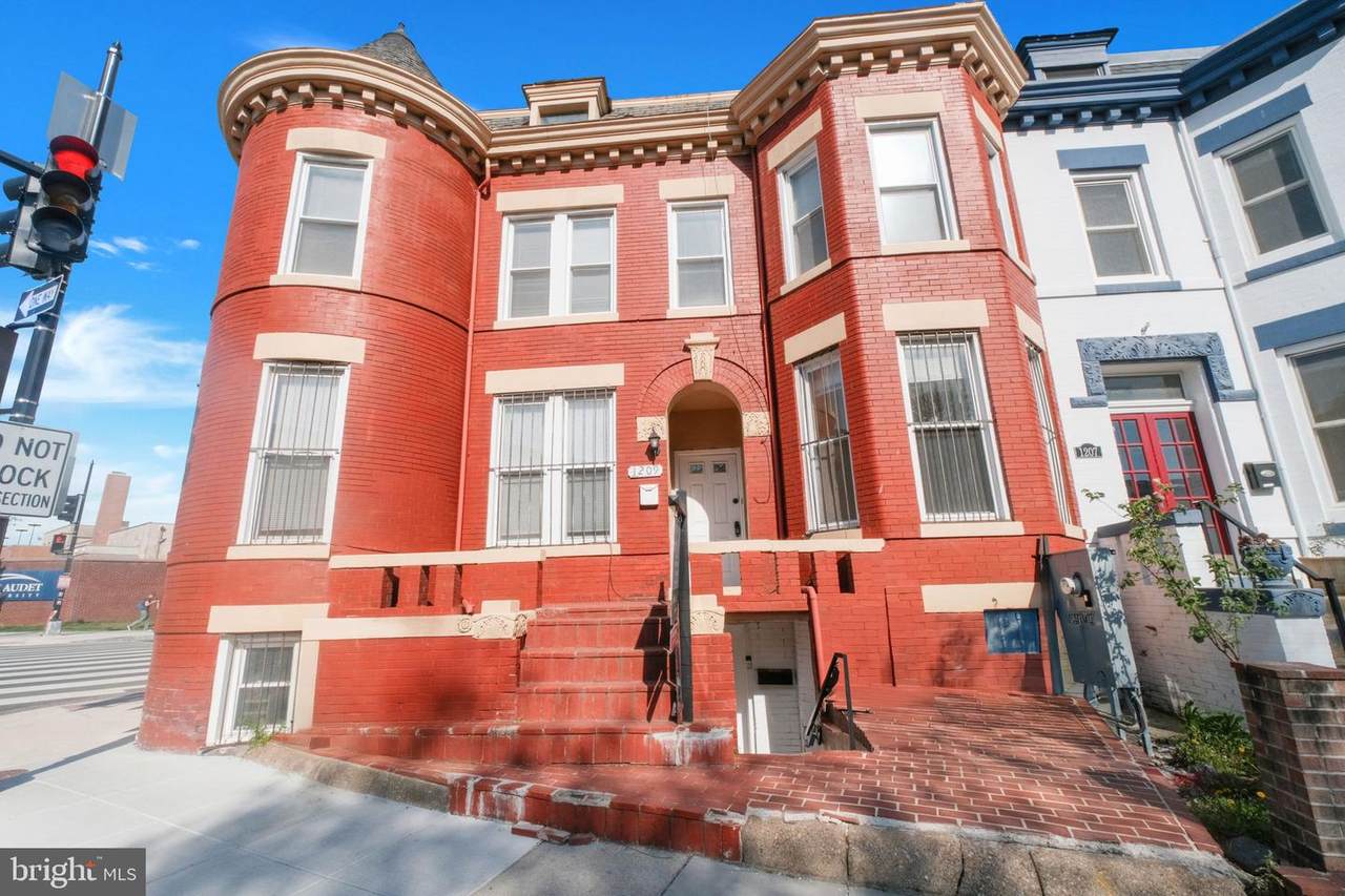 1209 6TH Street - Photo 1