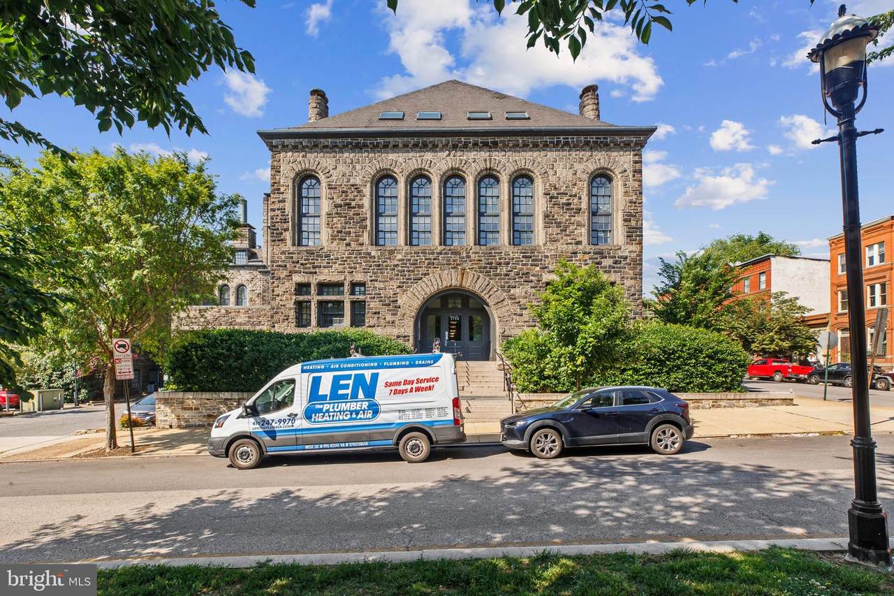 1714 Park Avenue - Photo 1