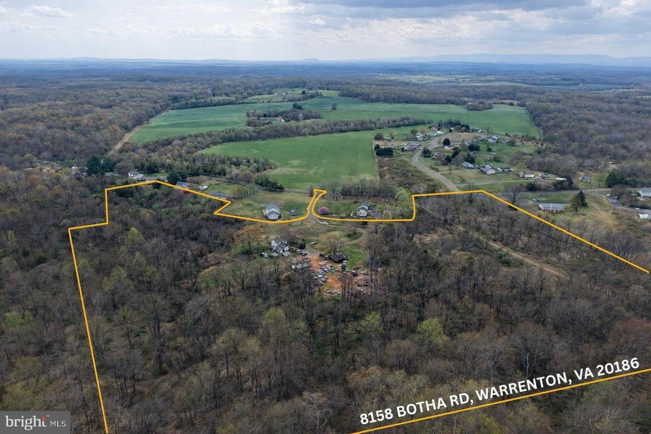 8158 Botha Road - Photo 1