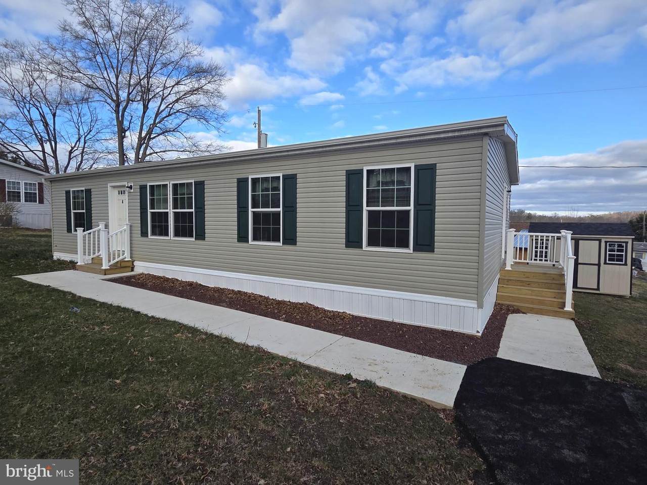 4 Woodedge Drive - Photo 1