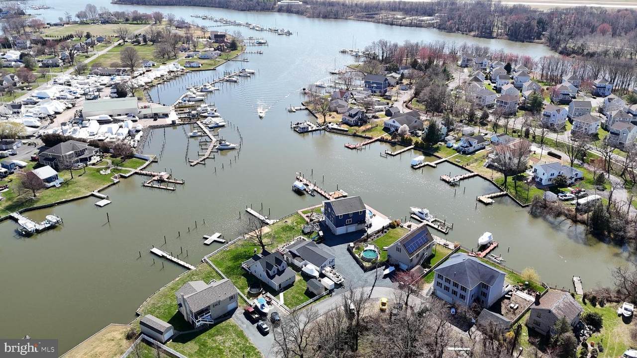 109 Hughes Shore Road - Photo 1