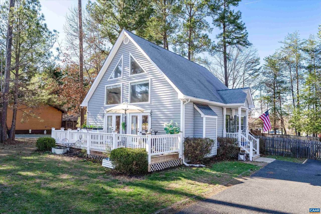 579 Jefferson Dr - Photo 1