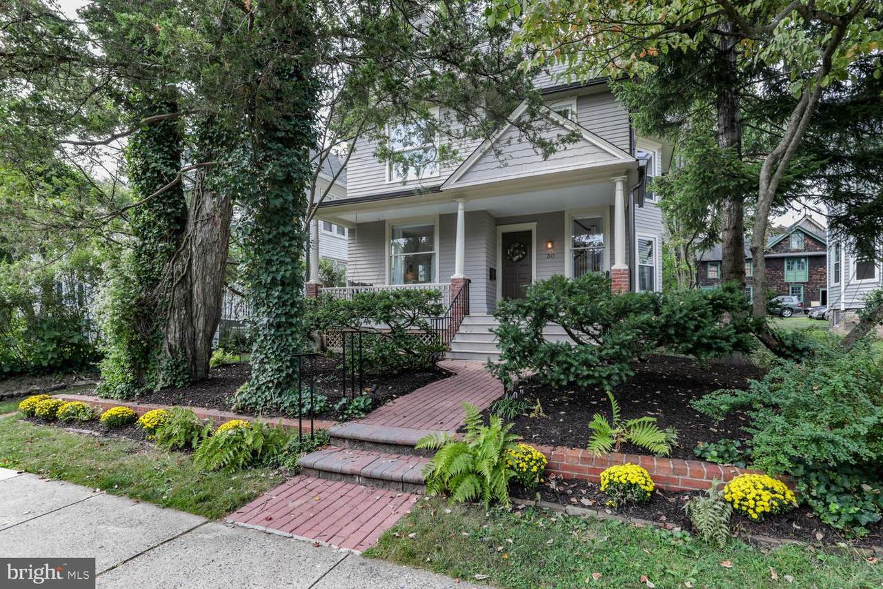 30 Vandeventer Avenue - Photo 1