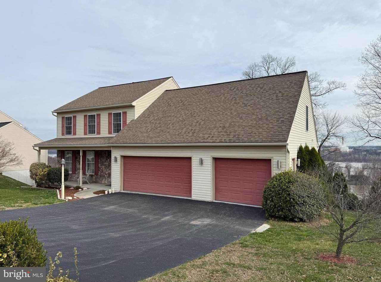 435 Burberry Lane - Photo 1