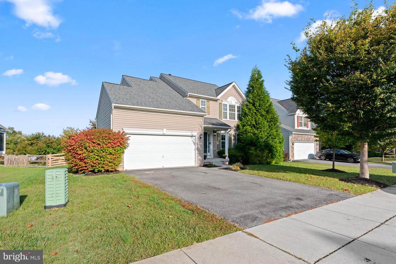 9618 Ashbury Circle - Photo 1