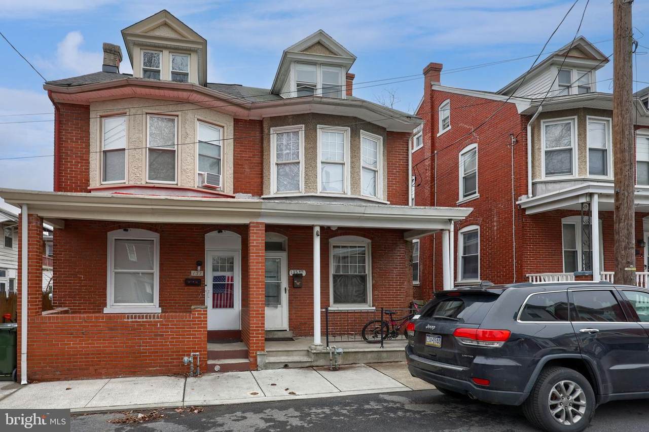 135 11TH Street - Photo 1