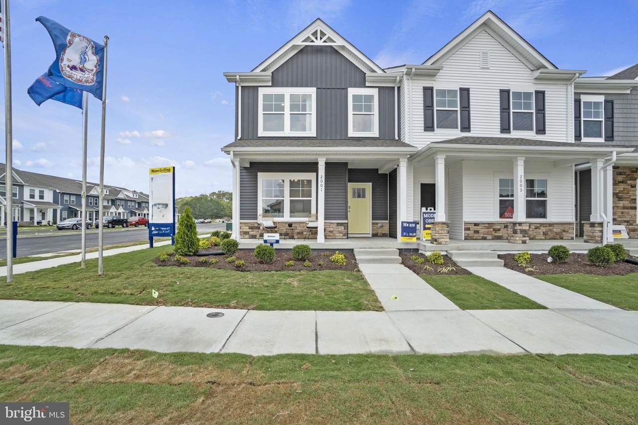 17408 Clark & York Boulevard - Photo 1