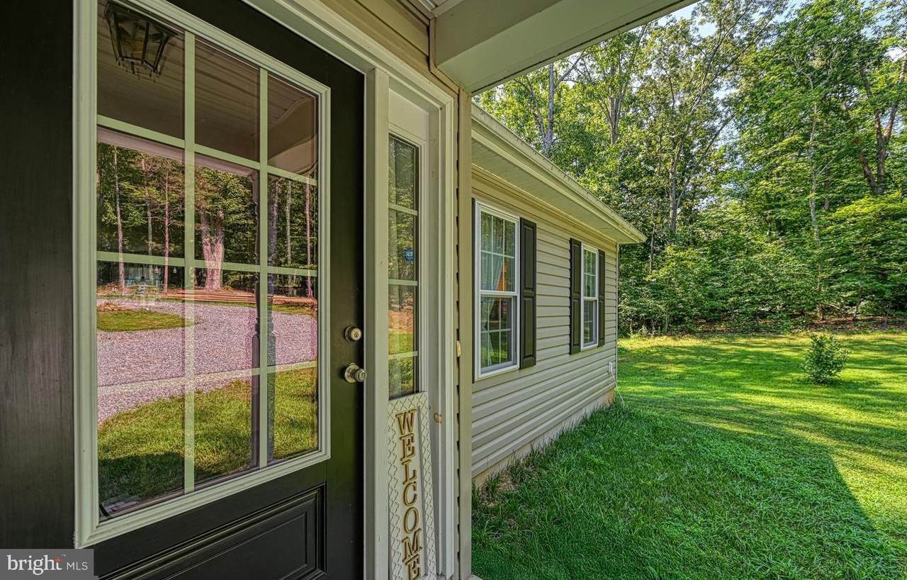 https://bt-photos.global.ssl.fastly.net/brightmls/1280_boomver_1_804694509478-2.jpg