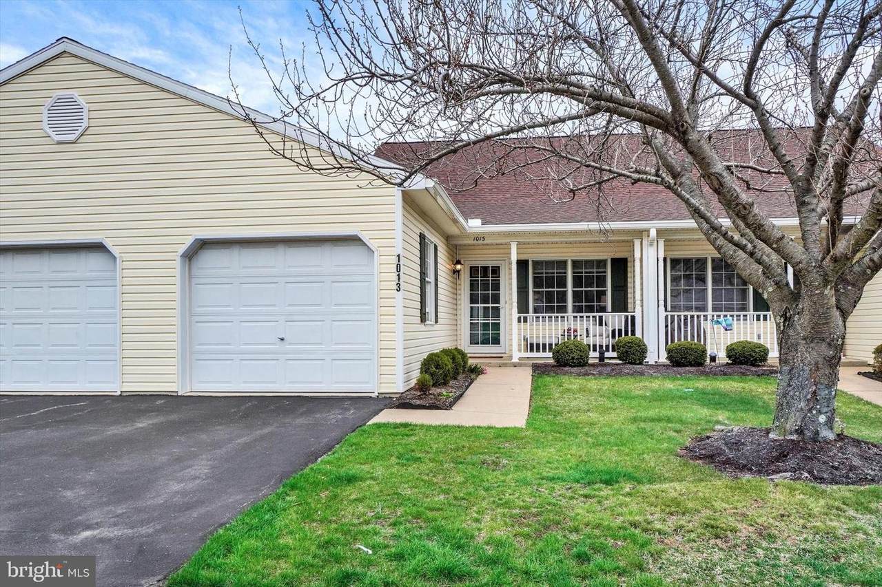 1013 Hastings Boulevard - Photo 1