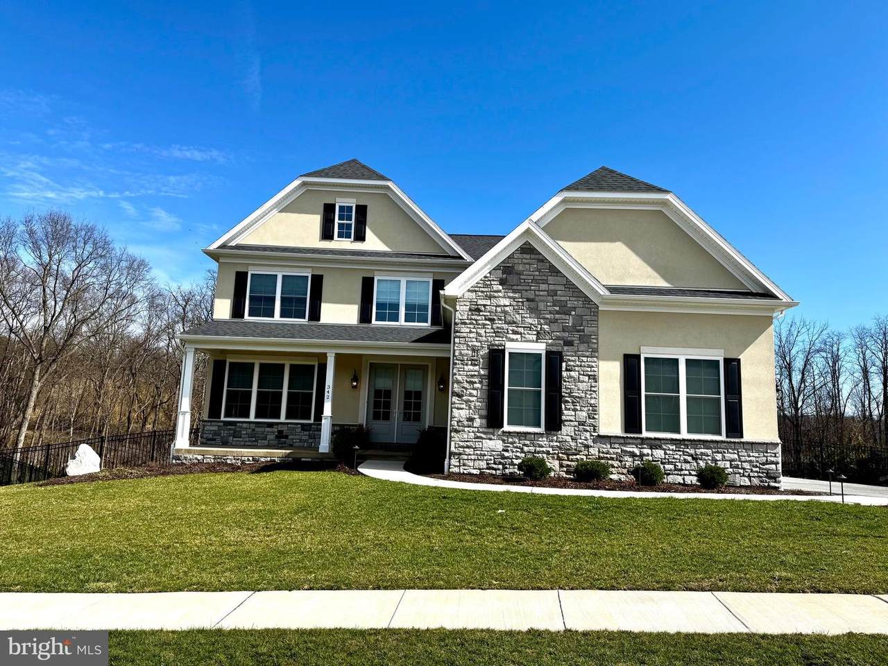 342 Pennington Drive - Photo 1
