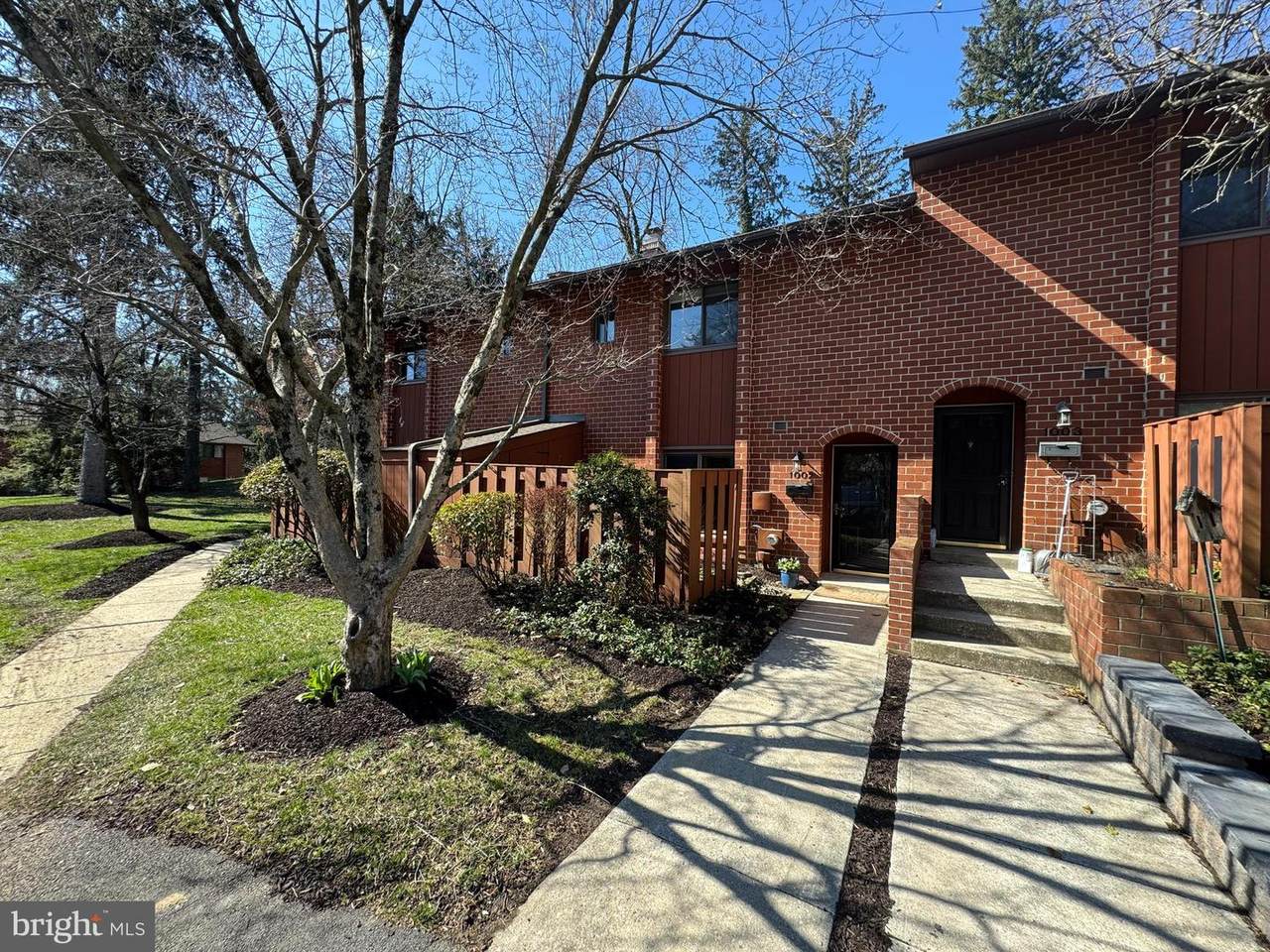 1002 Worthington Drive - Photo 1