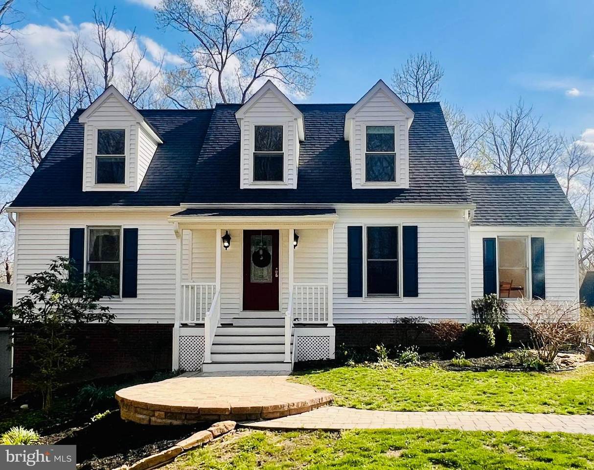 8200 Frances Lane - Photo 1