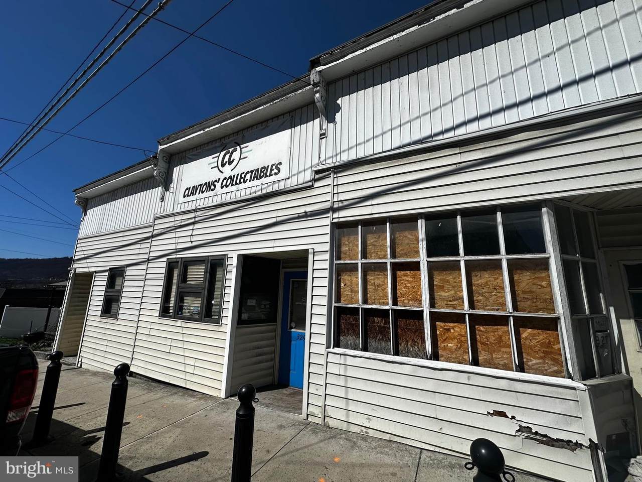 327 Virginia Avenue - Photo 1