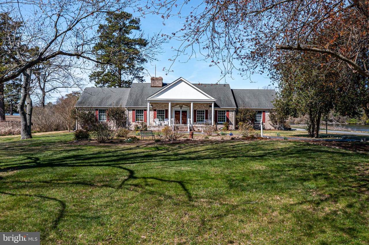 864 Fleeton Road - Photo 1
